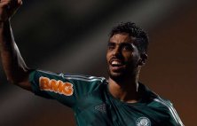 Série B: Ex-Grêmio diz poder jogar no meio ou na zaga do Palmeiras
