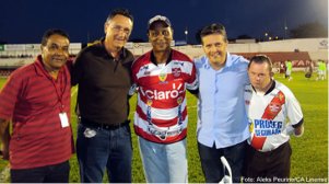 Linense faz homenagem ao ex-atacante Paulo Dias