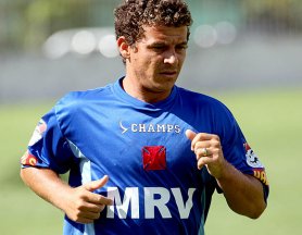 Série C: Guarani contrata ex-meia de Vasco e Figueirense