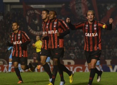 Atlético-PR 2 x 1 Paysandu - Agora, que venham os gigantes! 3 0002048089033 img