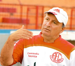 Com experiência no interior, Carlos Rossi analisa propostas