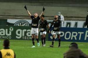 Série B: Após marcar gol da vitória do Botafogo, Navarro diz que está focado no campo