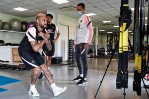 Francês: Com Neymar, jogadores de seleções retornam aos treinos no Paris Saint-Germain