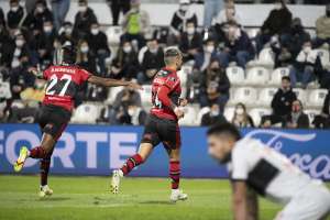 Olimpia-PAR 1 x 4 Flamengo - Outra goleada e vaga quase certa na semifinal