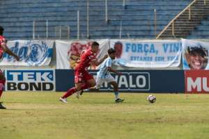Até tu? Técnico do Londrina reclama do gramado do Estádio do Café, mas foca na sequência na Série B