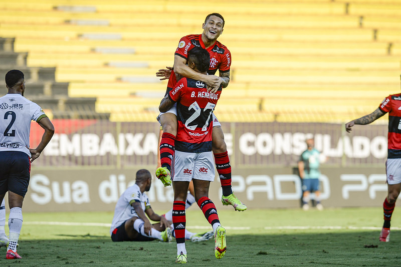 PLACAR FI: Com vitórias de Corinthians e Fla, veja os RESULTADOS deste DOMINGO!