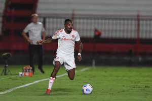 Convocado por Tite, Edenilson analisa empate do Internacional: 