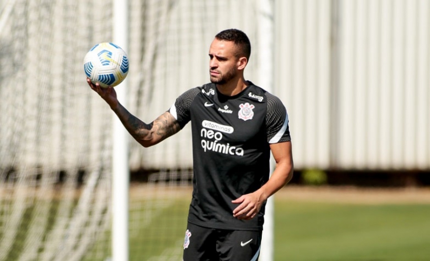 Regularizado e com nome no BID, Renato Augusto já pode reestrear pelo Corinthians