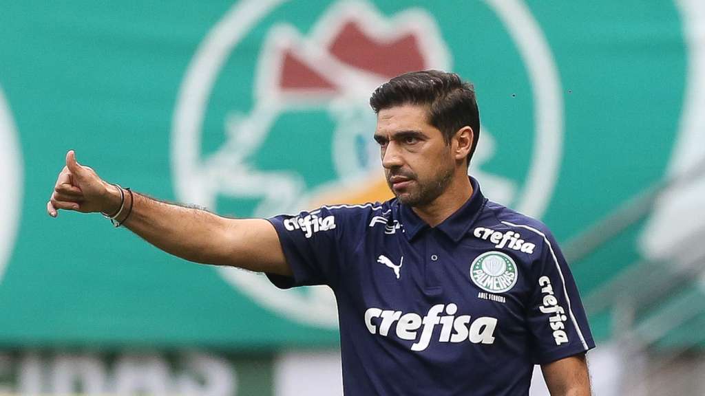 Técnico recusa proposta da França e quer ficar no Palmeiras, ao menos, até o final do Brasileirão