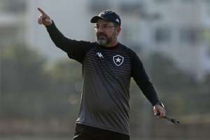 Série B: Em confronto direto, Botafogo buscará a quinta vitória seguida