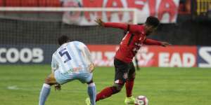 Time da Série B confirma surto de covid e 6 jogadores são afastados. Confira!