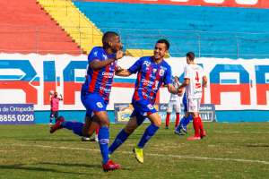 Marcílio Dias-SC 2 x 0 Rio Branco-PR - Marinheiro resolve no primeiro tempo e celebra no final