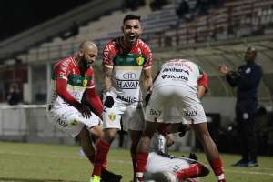 Brusque x Londrina - Abre o olho ou a degola da Série B puxa pelos pés!