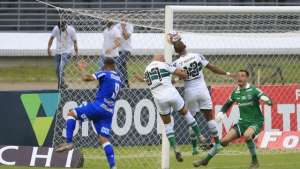 Série B: Dezesseis membros da delegação do Coritiba passam mal após derrota contra CSA
