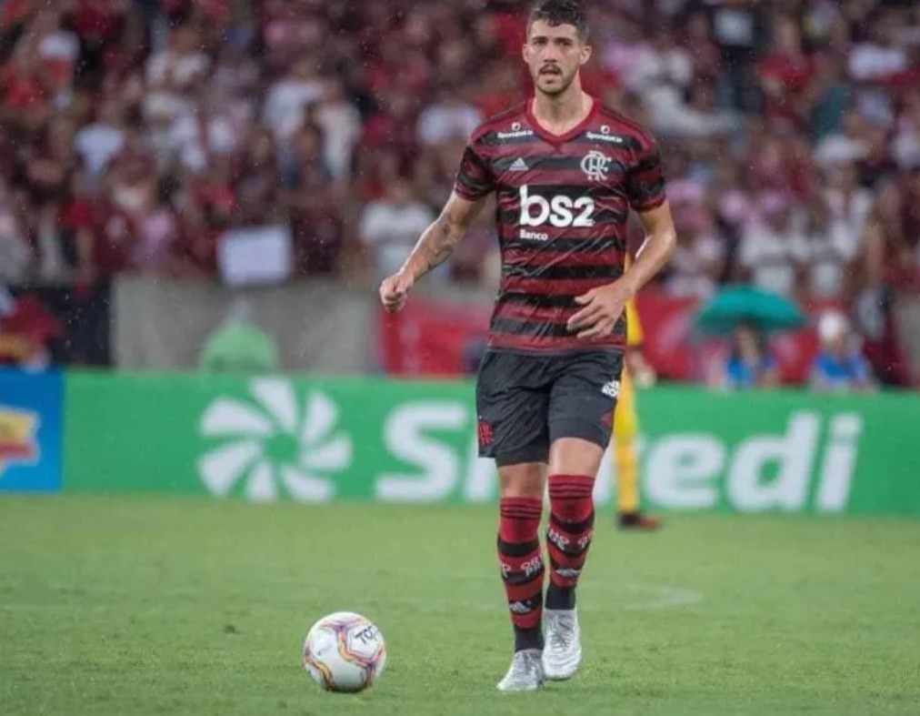 Zagueiro volta a jogar bem e ganha confiança com Flamengo avassalador de Renato