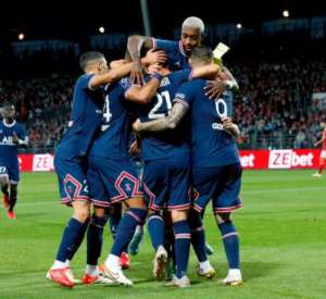 FRANCÊS: Ainda sem Neymar e Messi, PSG supera o Brest fora e mantém 100% no Francês