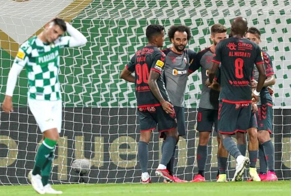 PORTUGUÊS: Braga e Arouca vencem com gols no fim do jogo