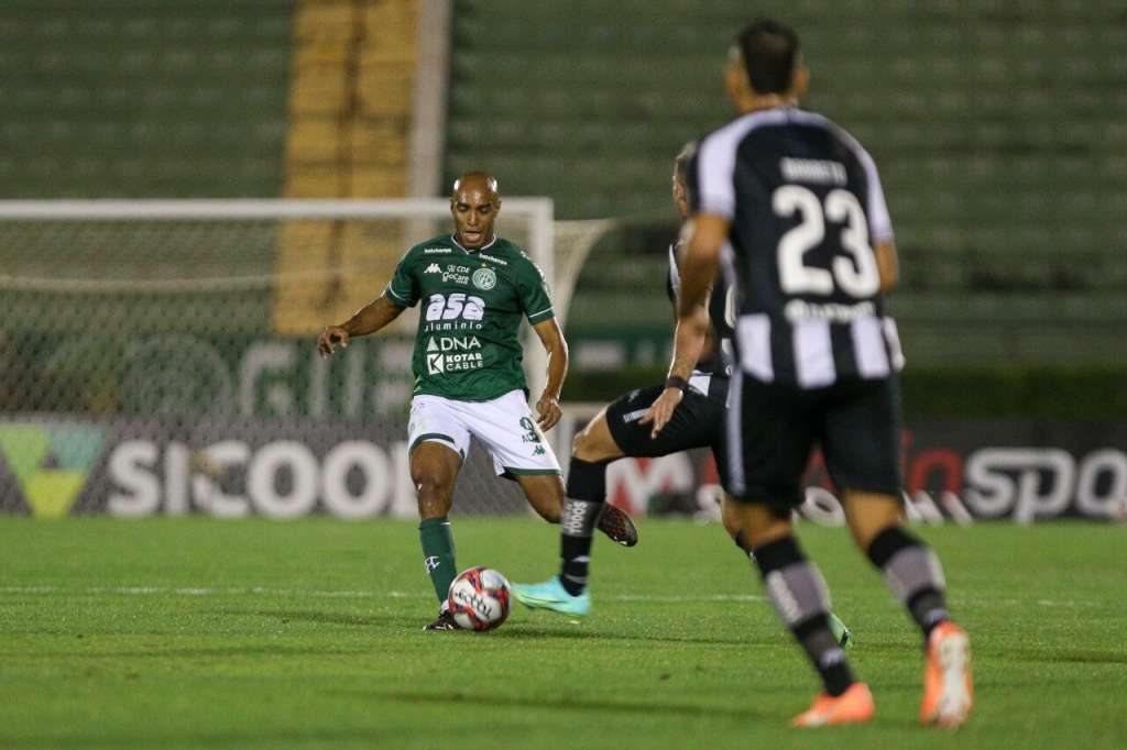 Série B: Lateral do Botafogo valoriza empate fora e diz: “Queremos o título”