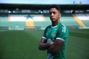 Chapecoense anuncia contratação de ex-zagueiro de Ceará e Corinthians