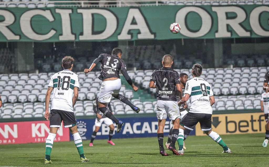 Coritiba 2 x 0 Ponte Preta – Coxa garante título simbólico do 1º turno da Série B