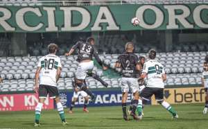 Coritiba 2 x 0 Ponte Preta - Coxa garante título simbólico do 1º turno da Série B
