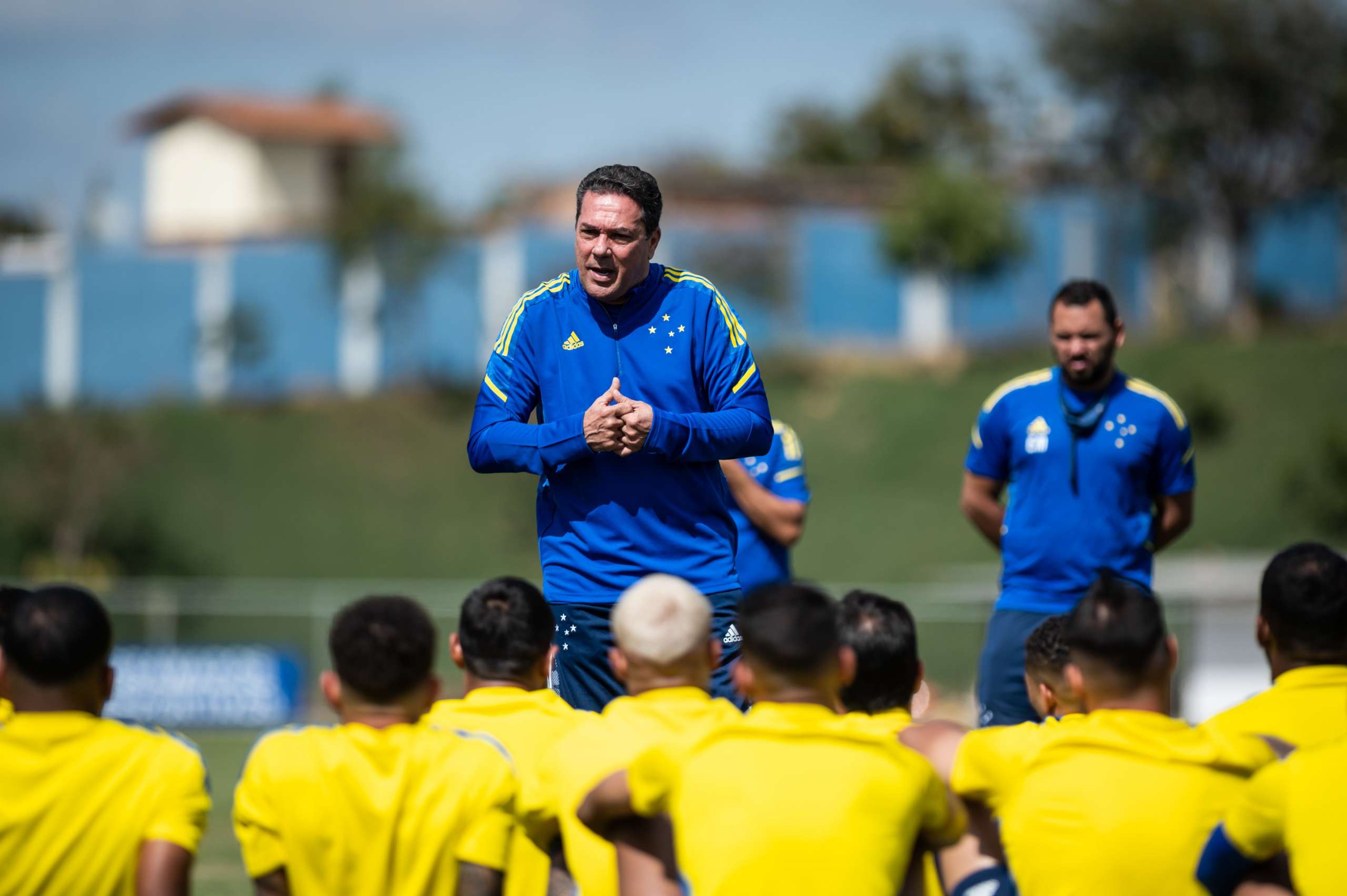 Com aposta no currículo, Luxemburgo tem no Cruzeiro o maior desafio da carreira