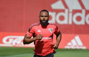 Exames nesta sexta-feira definem se William terá de operar joelho no São Paulo