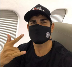 Já em Belo Horizonte, Diego Costa promete 'dedicação, raça e gols' no Atlético-MG