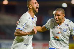 Confiança 0 x 2 CSA - Azulão freia reação sergipana e vence após três jogos