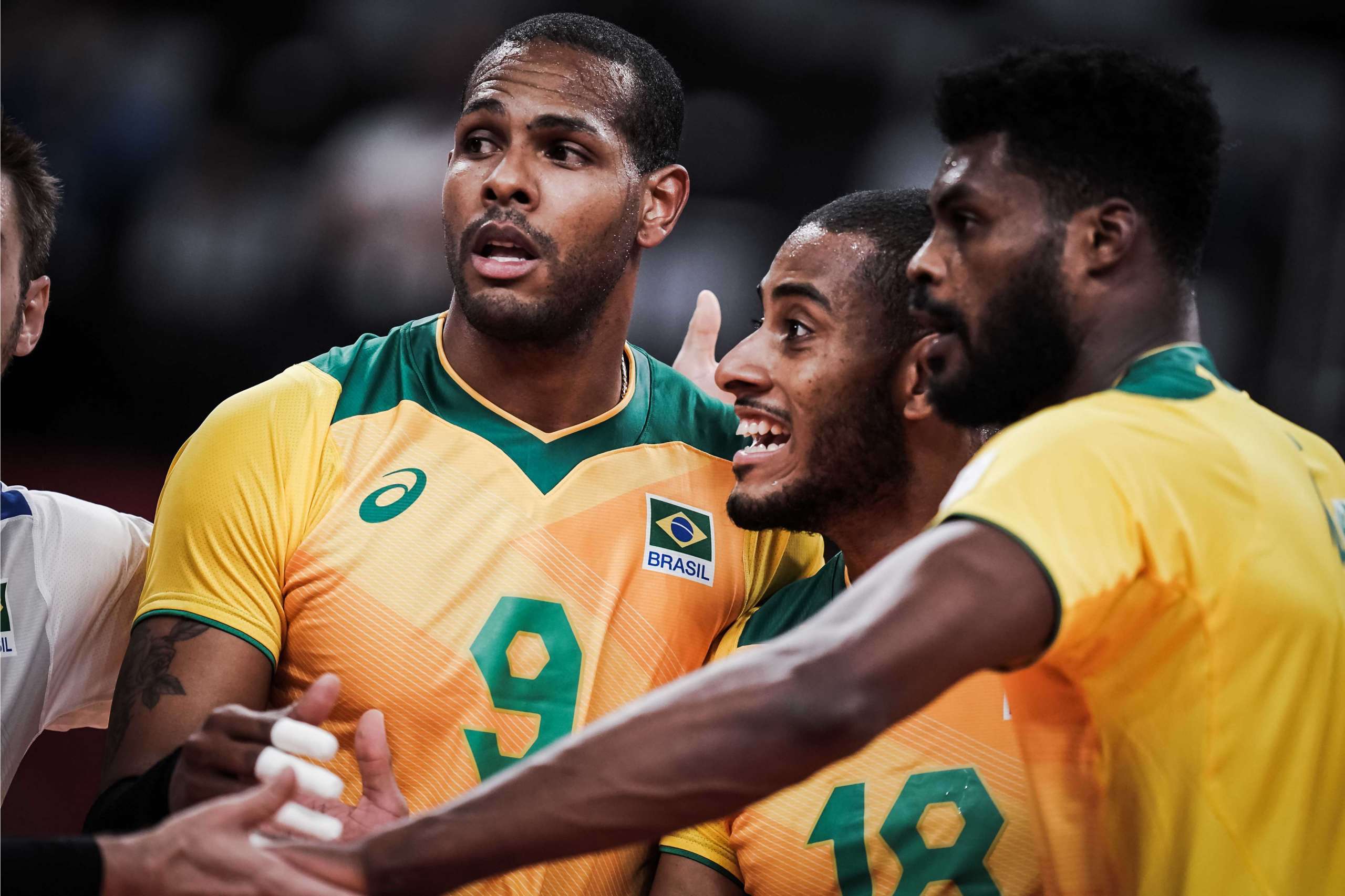 Olimpíada: Brasil vence França em grande jogo no vôlei masculino e vai às quartas com moral