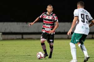 Santa Cruz-PE 1 x 2 Manaus-AM - Gavião vence, volta à briga pelo G4 e afunda Cobra Coral