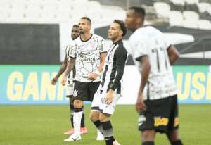 Renato Augusto diz se sentir um garoto após golaço em reestreia