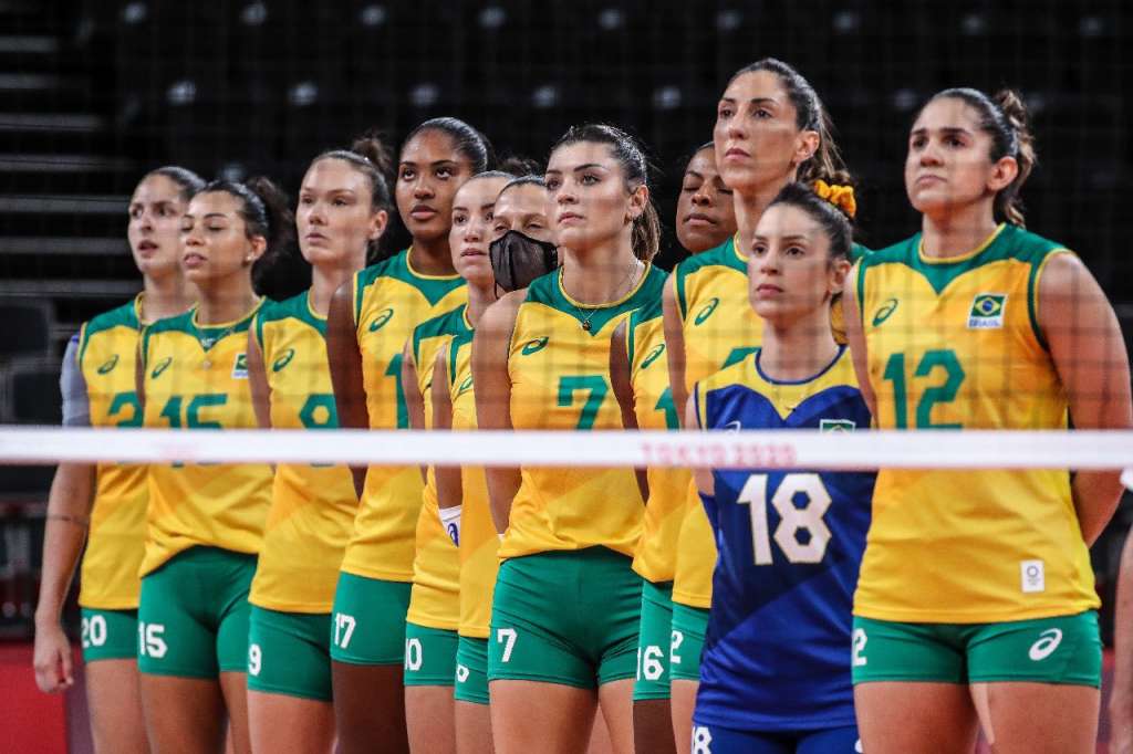 Futebol e vôlei podem dar mais ouro ao Brasil