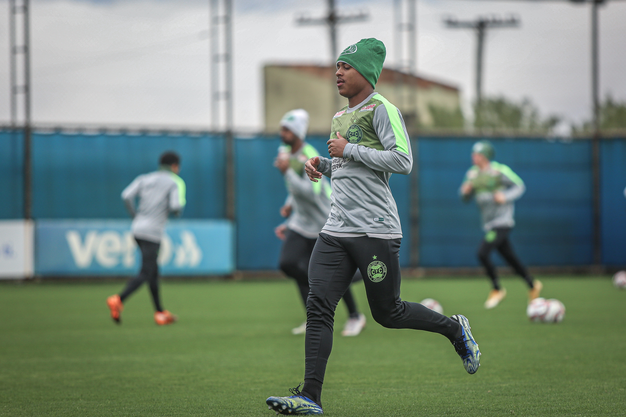 Série B: Com novidade no meio-campo, Coritiba visita lanterna para assumir a liderança