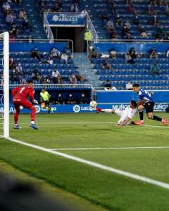 ESPANHOL: Real Madrid vence na estreia com brilho de Benzema e Vinicius Junior