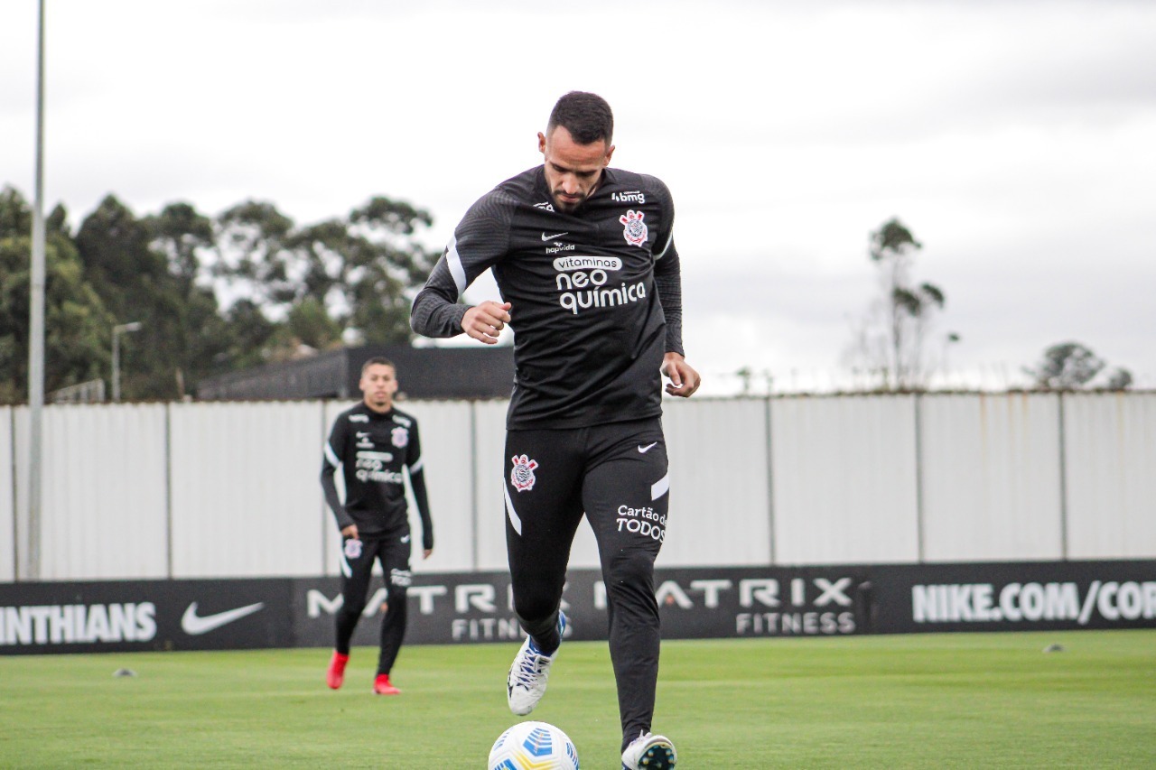 Em busca de 3ª vitória seguida, Sylvinho quer Corinthians focado contra Grêmio