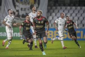 Santos 0 x 4 Flamengo - Peixe leva três gols de Gabigol e é goleado na Vila Belmiro