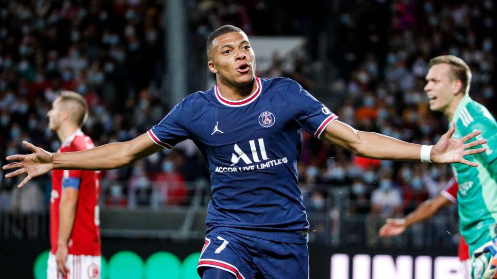 Mbappé diz que França não tem melhor o campeonato do mundo e defende Neymar