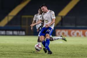 Série B: Eduardo Brock alfineta gramado do Rei Pelé e analisa empate do Cruzeiro: 