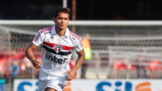 Hernanes rescinde contrato com São Paulo Futebol Clube