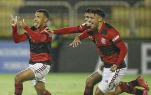 BRASILEIRO SUB-17: Flamengo goleia o Vasco e é bicampeão