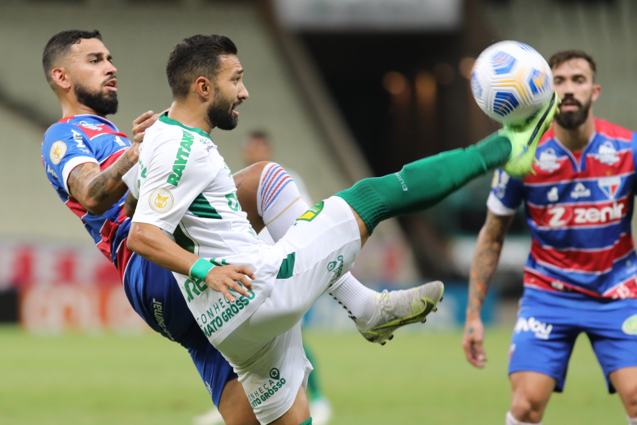 Fortaleza 0 x 0 Cuiabá – Empate justo em noite com estreia de Lucas Lima