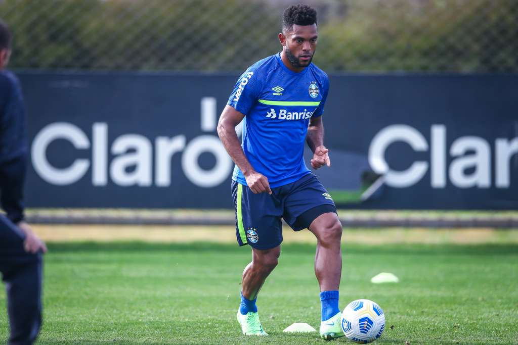 Volante retorna e Borja estreia para melhorar fase do Grêmio