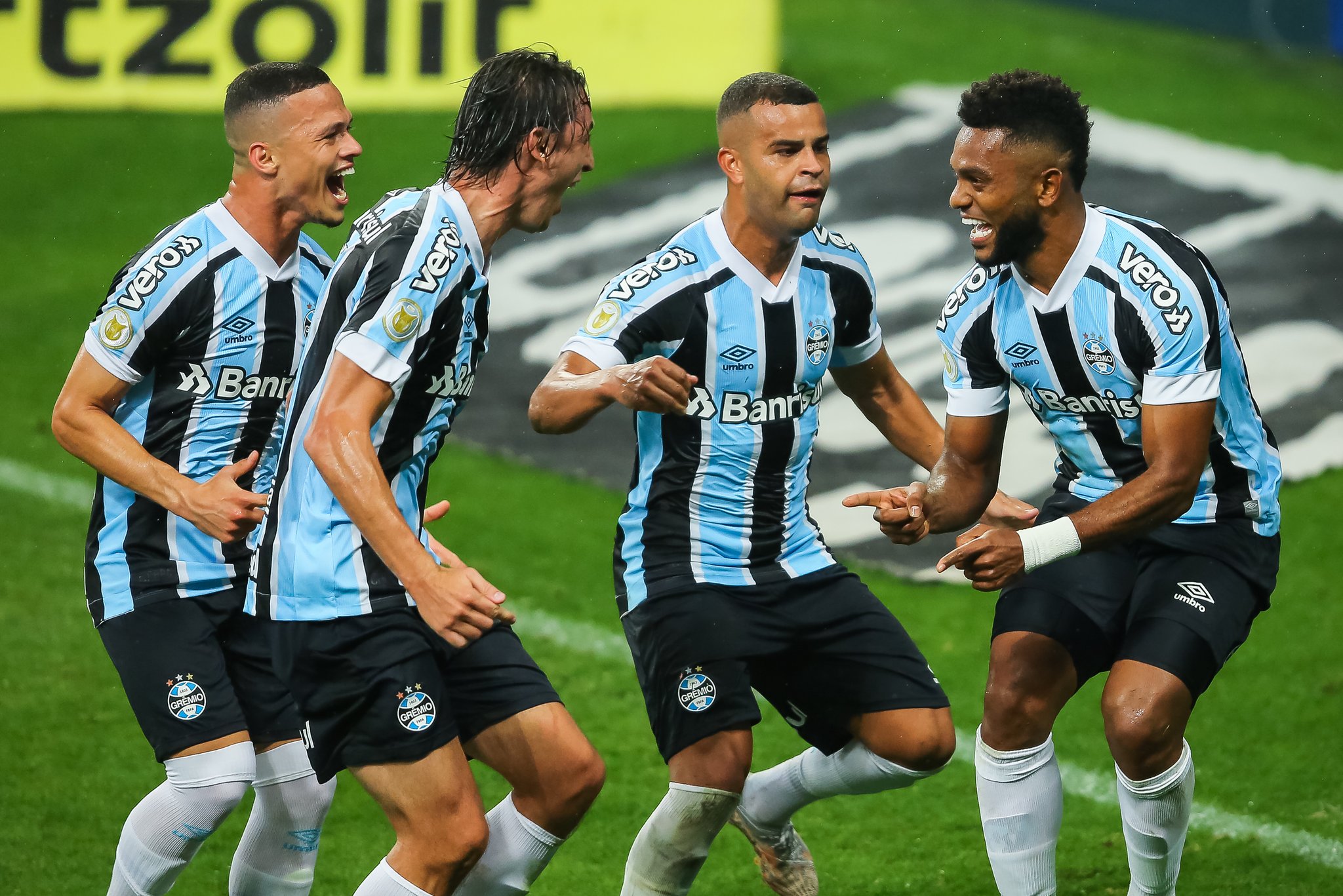 Grêmio 2 x 1 Chapecoense – Borja marca e Imortal vence a 1ª em casa no Brasileirão