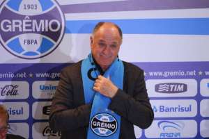 Mais cascudo, Grêmio quer iniciar arrancada contra a degola diante da Chapecoense