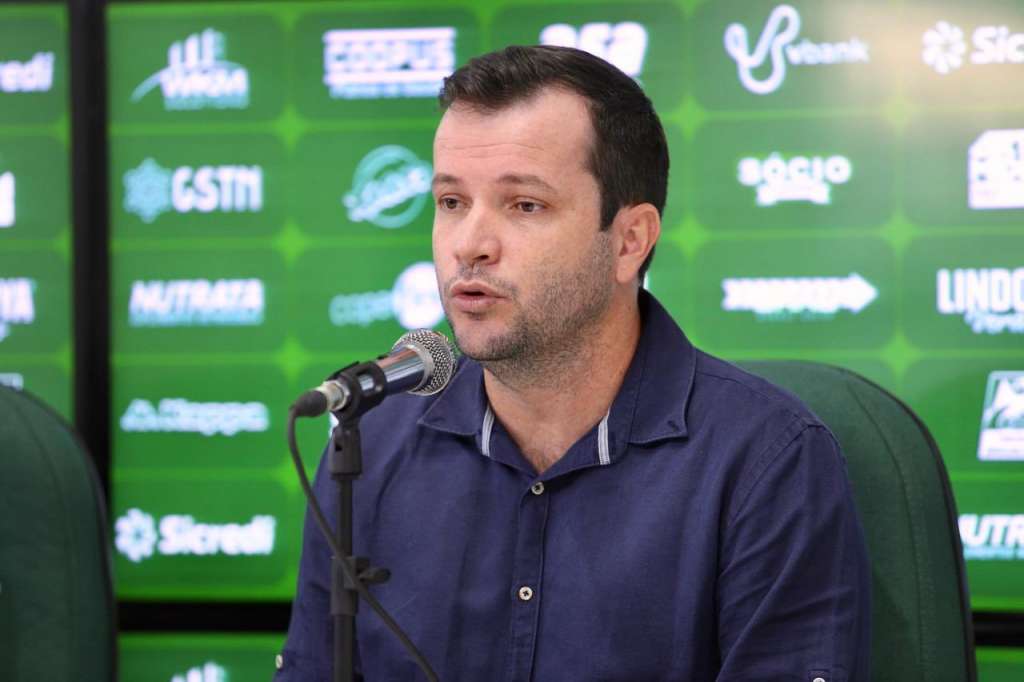 Guarani volta ao G4 e Daniel Paulista já pensa no Goiás para “alcançar mais um bom resultado”