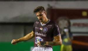 Série C: Criciúma acerta com zagueiro Henrique, que rescindiu seu contrato com Caxias