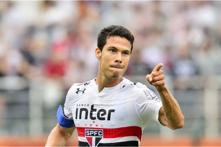 Hernanes 1