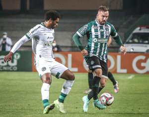 Coritiba 1 x 1 Goiás - Coxa tropeça (de novo) e perde a chance de ser líder da Série B