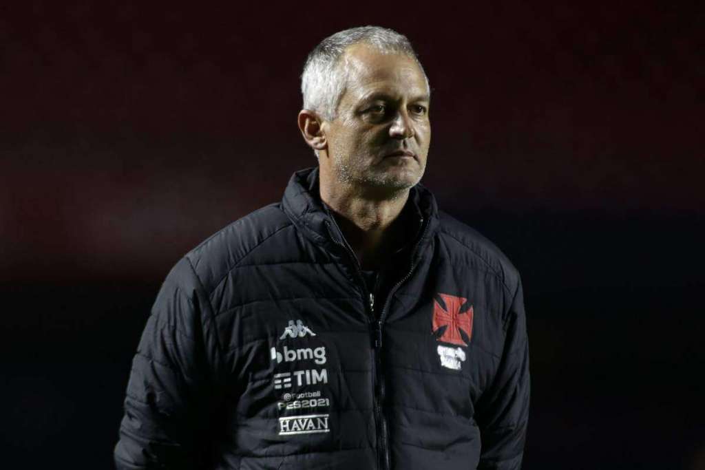 Série B: Desanimado, Lisca quer mudanças no grupo para reerguer Vasco: ‘falta competência’